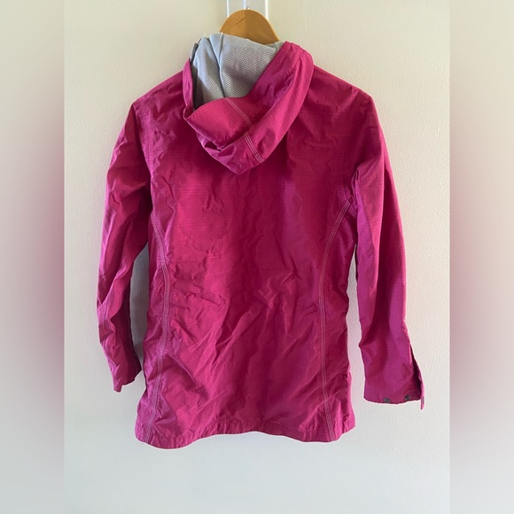 White Sierra Fushia Jacket - Size M - Picture 2 of 4